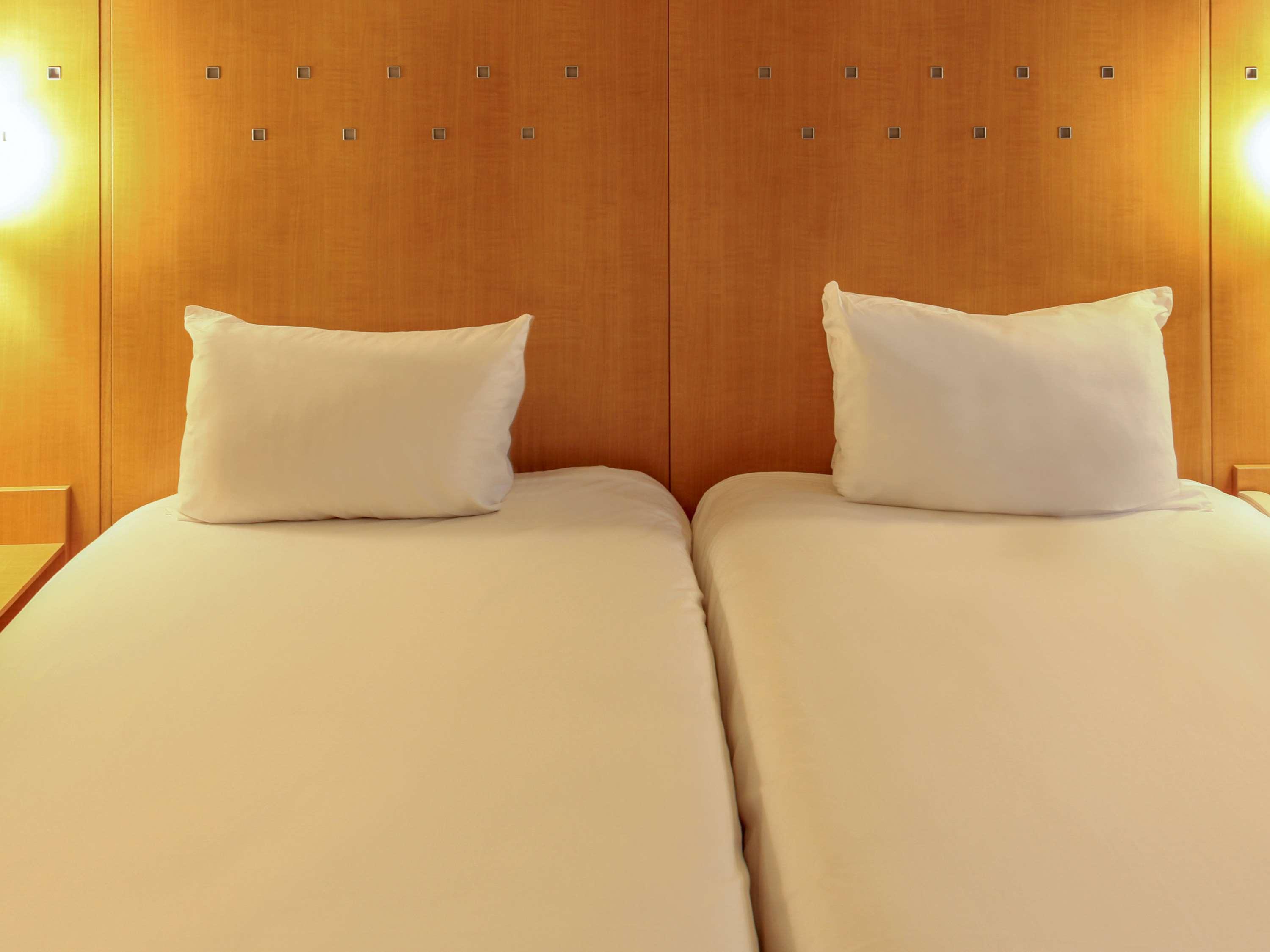 Ibis Alcala De Henares La Garena Hotel ภายนอก รูปภาพ