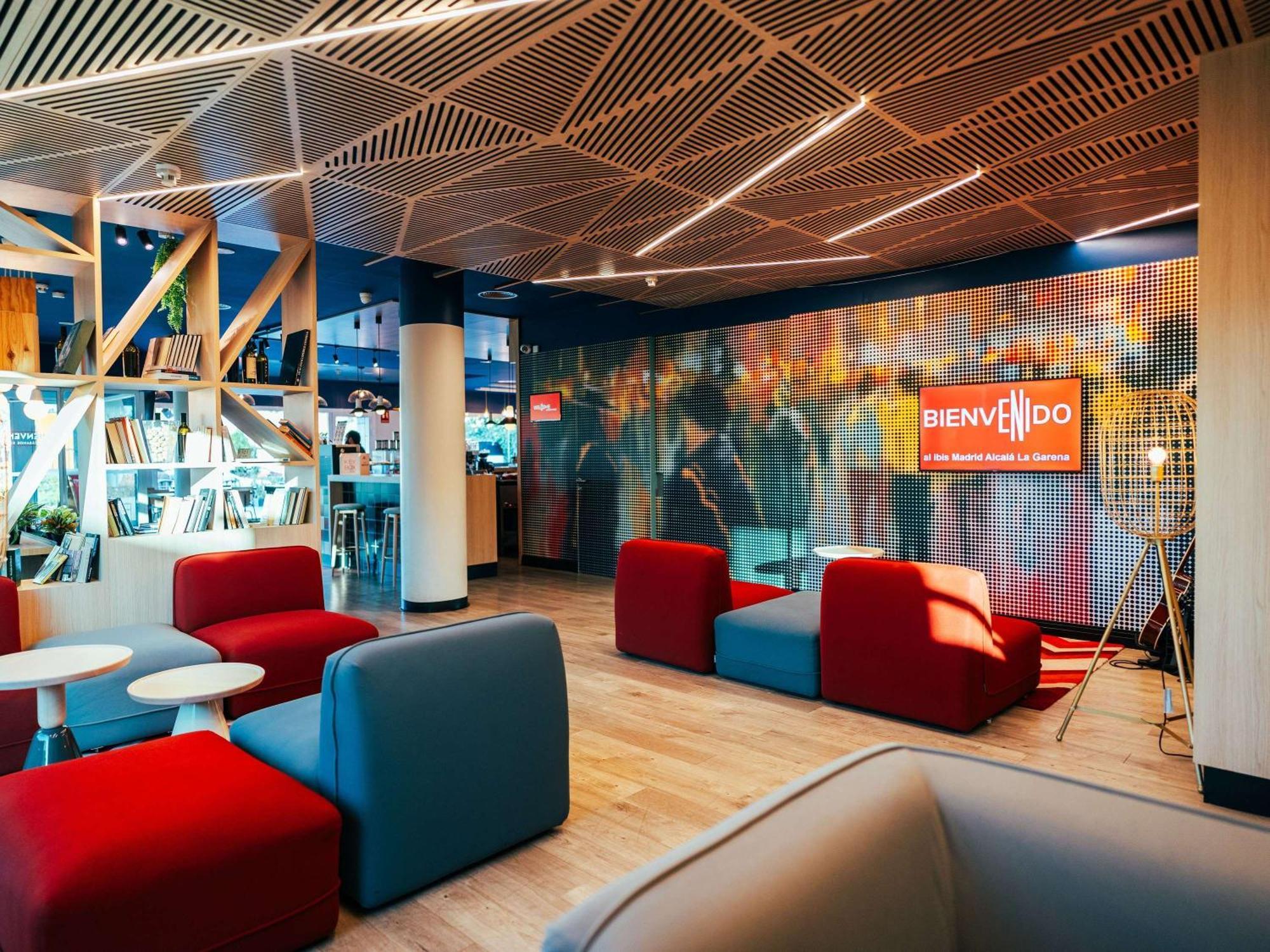 Ibis Alcala De Henares La Garena Hotel ภายนอก รูปภาพ