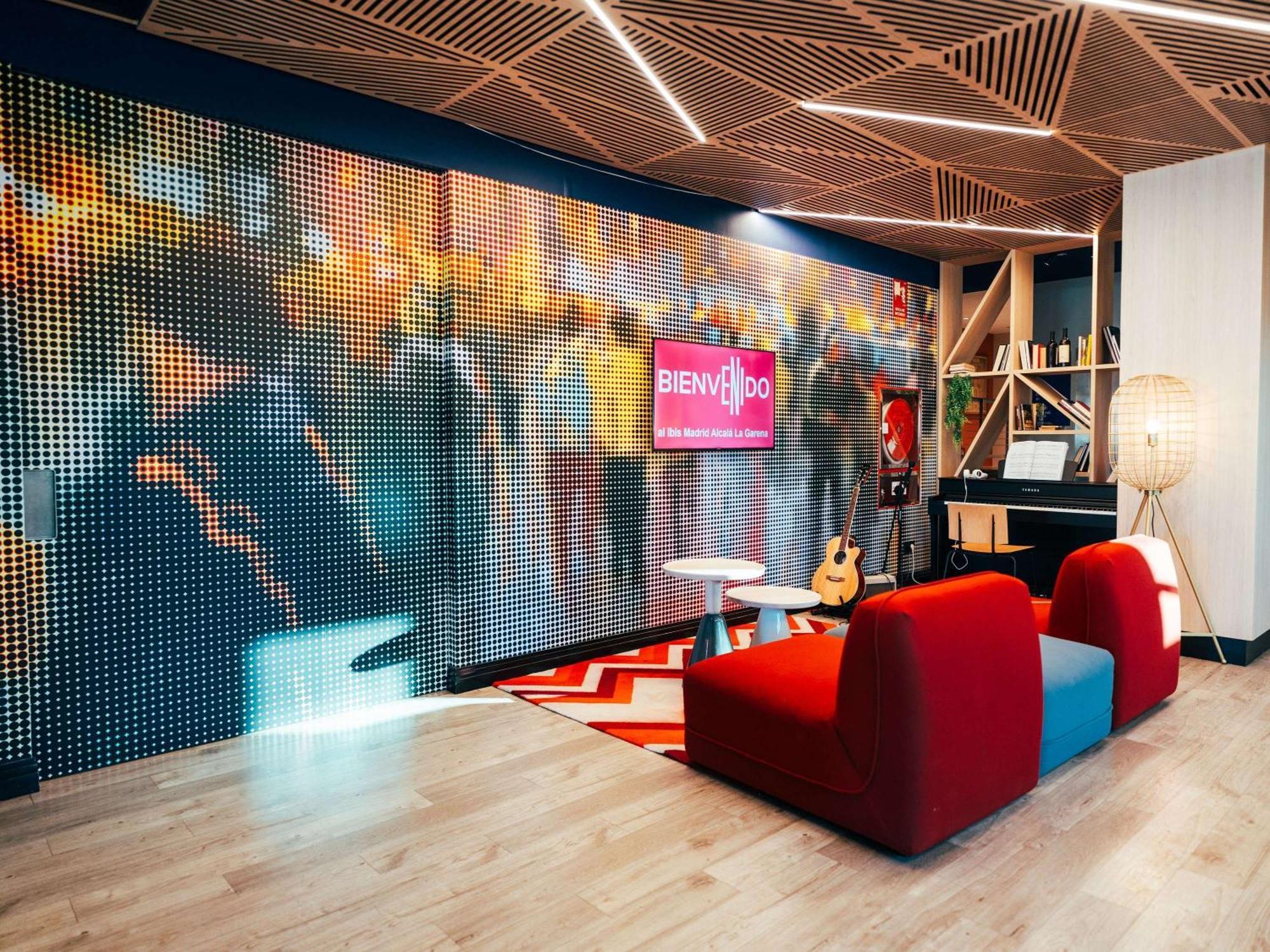 Ibis Alcala De Henares La Garena Hotel ภายนอก รูปภาพ